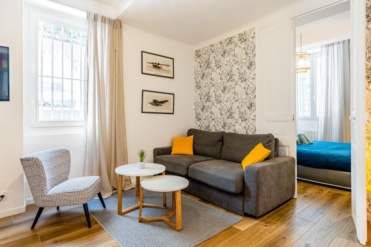 Plein Centre Avec "Parking Prive" Voitures Electriques Bienvenues Apartment Каси Екстериор снимка
